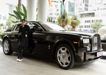 Chiếc siêu xe Rolls-Royce Phantom là món quà NTK Đỗ Mạnh Cường tự thưởng cho sinh nhật của mình