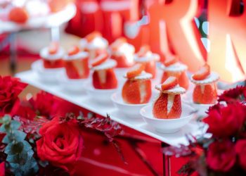 Tiệc tráng miệng tự chọn Dâu Tây 2020 tại Lotte Hotel Saigon