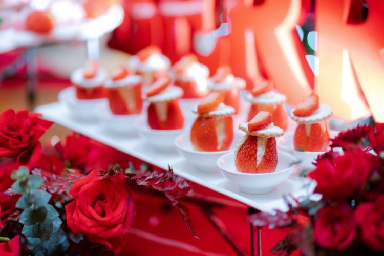 Tiệc tráng miệng tự chọn Dâu Tây 2020 tại Lotte Hotel Saigon