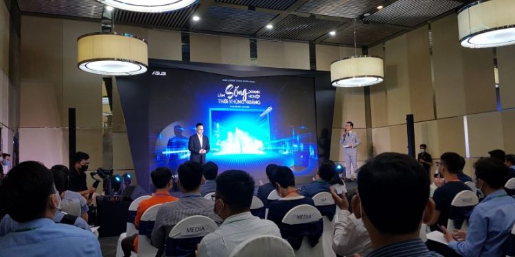 Tọa đàm “Làm sống lại doanh nghiệp thời khủng khoảng”