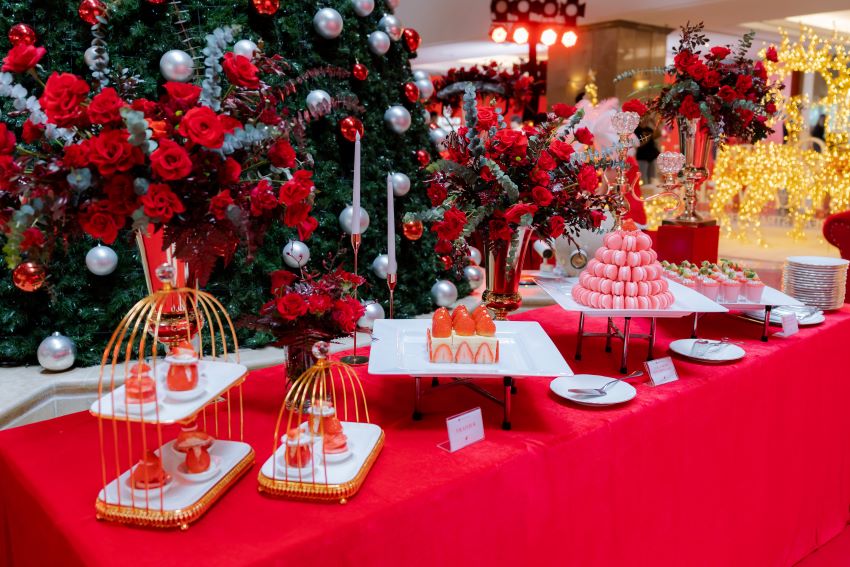 Tiệc dâu tây Lotte
