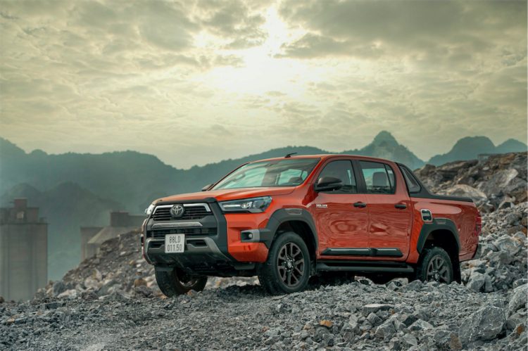 Toyota Việt Nam lập kỷ lục doanh số với hơn 9.600 xe bán ra trong tháng 11