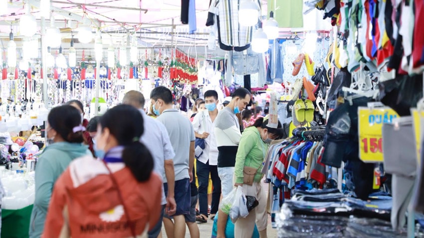 Hàng trăm sản phẩm phục vụ tại hội chợ mua sắm tết hàng Việt Nam - Thái Lan - 6