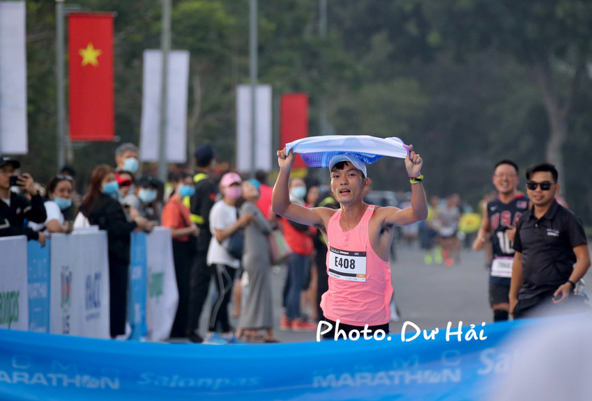 Salonpas HCMC Marathon 2021 - Kỷ lục mới được xác lập ở cả bảng nam và nữ cự ly 42km - 3
