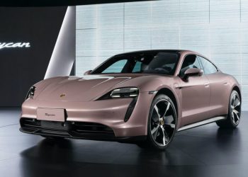 Porsche Taycan điện 2021 lộ diện, giá từ 79.900 USD-1