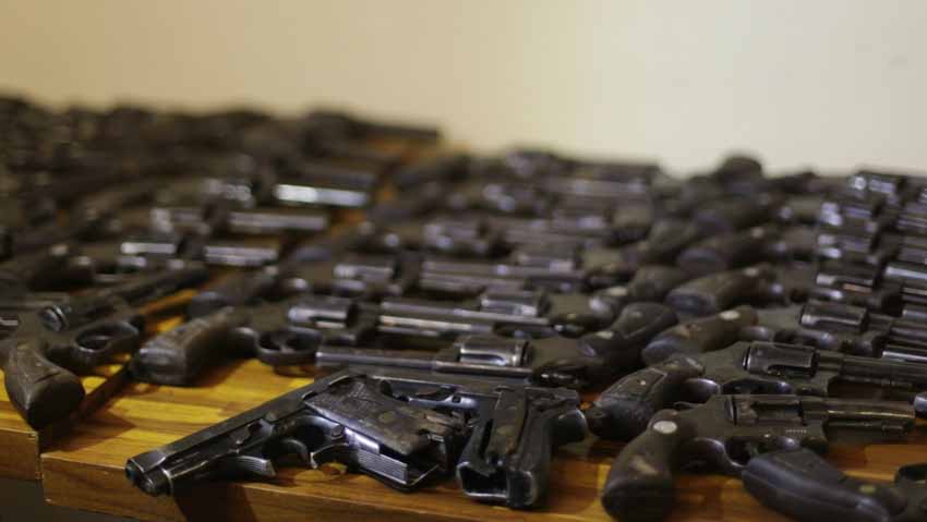Người dân được sở hữu súng để chống tội phạm ở Brazil - 7
