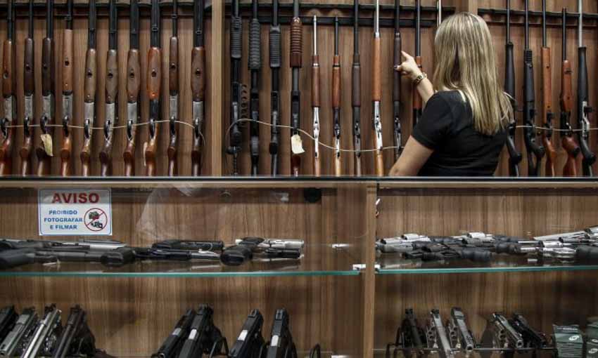 Người dân được sở hữu súng để chống tội phạm ở Brazil - 8