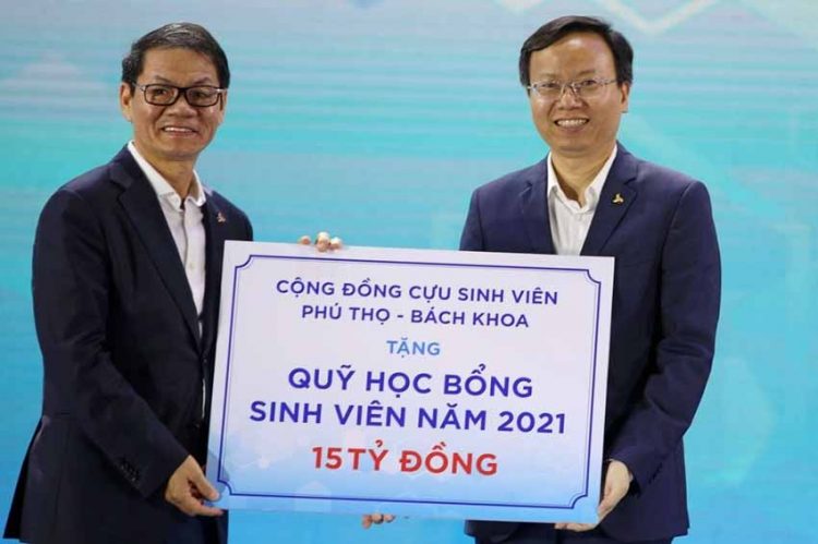 Cựu sinh viên Đại học Bách khoa TP.HCM hỗ trợ trường lập viện đào tạo quản trị