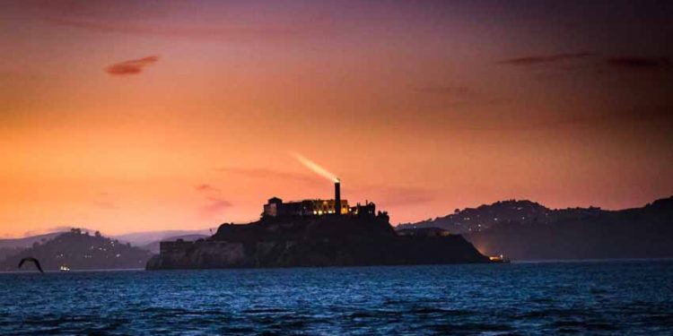 Những địa danh thần bí và khủng khiếp nhất thế giới - 7