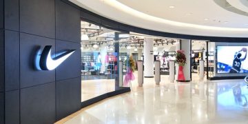 Nike Crescent Mall trở lại với diện mạo mới - 1