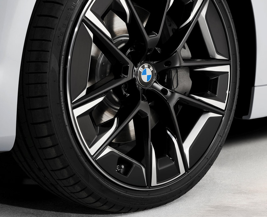 Đánh giá nhanh BMW 5-Series 2021 vừa ra mắt đấu E-Class - 10