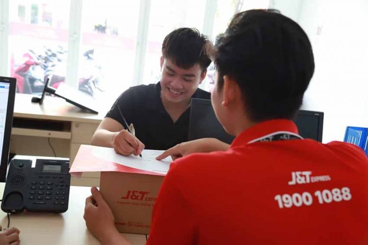 Chuyển phát nhanh J&T Express rút ngắn thời gian nghỉ Tết để hỗ trợ khách hàng dịp Tết Nguyên Đán - 1