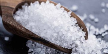 7 lợi ích làm đẹp tuyệt vời của muối biển - 1