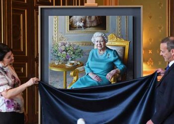 Tôi vẽ chân dung Nữ hoàng Elizabeth II - 5