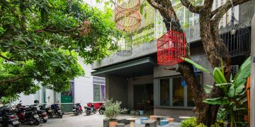 Quán café hoài cổ được cải tạo lại từ một tòa nhà cũ tại Đà Nẵng