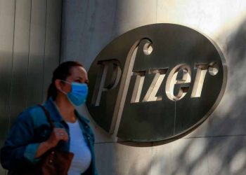 Người khổng lồ Pfizer - 1