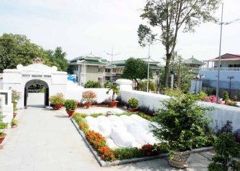 Về 2 bài thơ trên tấm bình phong ở mộ Thoại Ngọc Hầu - 1