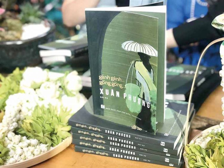 Đàn bà Việt Nam - hai vai hai gánh - 1