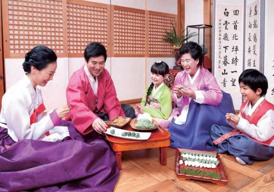 Người Hàn Quốc đặc biệt coi trọng nghi thức quỳ lạy chúc thọ đầu xuân