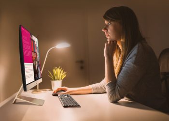 ASUS Vivo AiO V222 ra mắt máy tính đa năng, màn hình NanoEdge và loa đa kênh