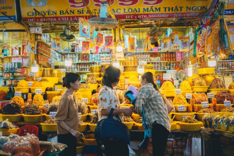 Sau Chị Mười Ba, vợ chồng Thu Trang – Tiến Luật lại chuẩn bị cho ra mắt Dân Chơi Không Sợ Con Rơi