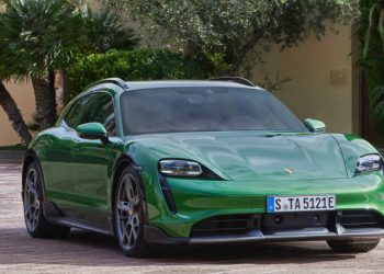 Taycan Cross Turismo - chiếc xe điện thể thao tiếp theo của Porsche - 10