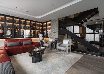 Căn hộ của gia chủ 9x trưng bày bộ sưu tập đồ chơi “khủng”