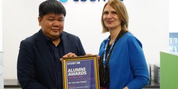 Kiến trúc sư Việt Nam nhận giải thưởng Thành tựu Nghề nghiệp cho Cựu sinh viên Vương quốc Anh - 1
