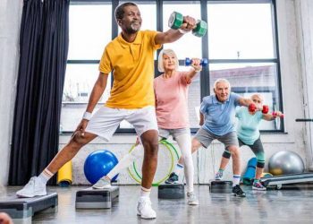 Những ngộ nhận gây trở ngại cho cuộc sống người cao tuổi - 4