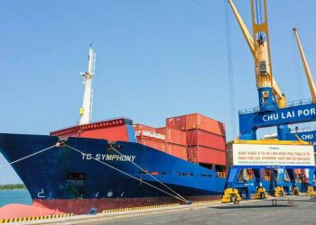 Thaco xuất khẩu hơn 200 ô tô và linh kiện phụ tùng trong ngày ra quân đầu năm Tân Sửu - 1