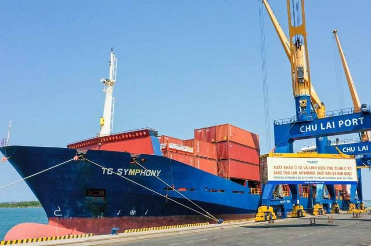 Thaco xuất khẩu hơn 200 ô tô và linh kiện phụ tùng trong ngày ra quân đầu năm Tân Sửu - 1