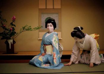 Geisha đấu tranh để sống còn trong bóng tối của coronavirus - 1