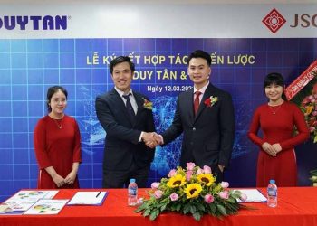 Duy Tân và JSC ký hợp tác chiến lược - 1