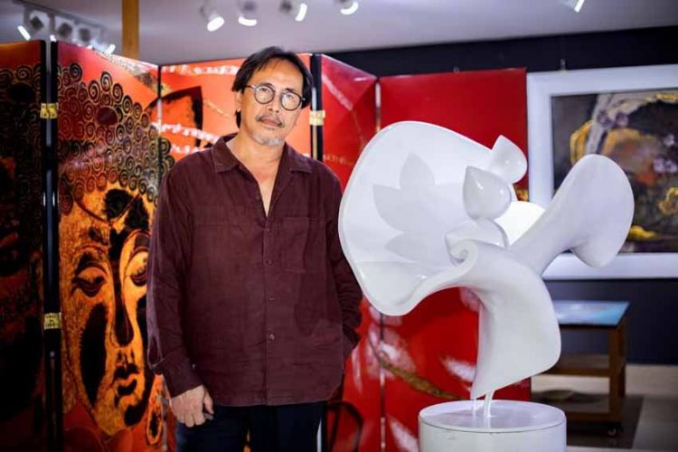 Giấc mơ sơn mài của Nguyễn Hoài Hương - 1