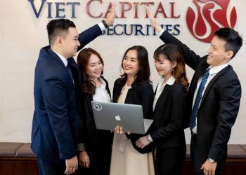 VCSC đón nhận chuỗi giải thưởng quốc tế danh giá - 1