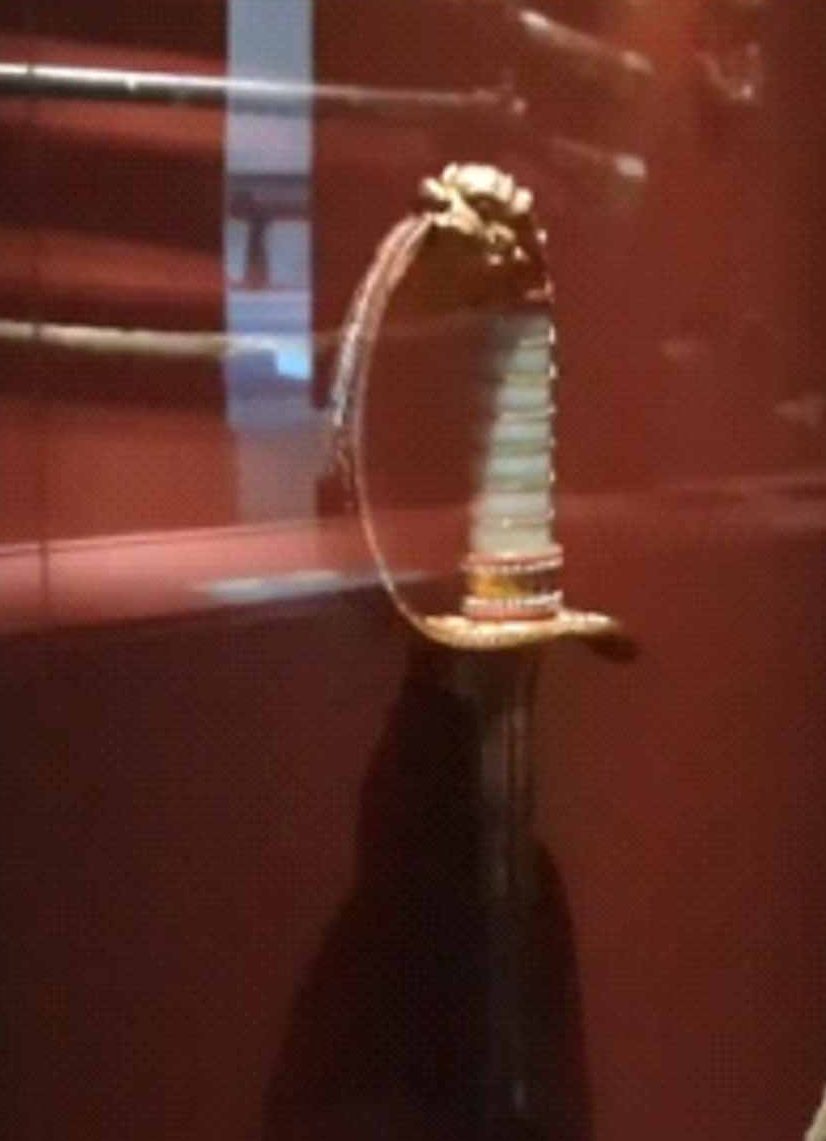 Chuyện về thanh kiếm của vua Gia Long tại bảo tàng ở Paris - 3
