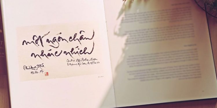 Triển lãm tranh thư pháp và sách của thiền sư Thích Nhất Hạnh