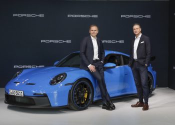 Porsche tăng trưởng bền vững trong năm tài chính 2020 - 1
