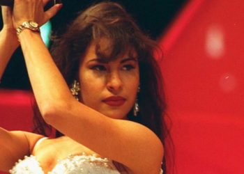 Selena, nữ ca sĩ chết do tay người hâm mộ