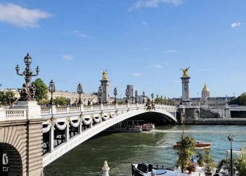 Pont Alxandre III - Cây cầu nghệ thuật nhất Paris - 1