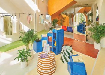 Dấu ấn màu sắc ở một cửa hàng flagship