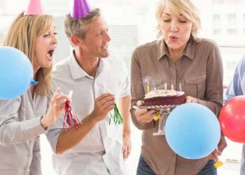 Tuổi nào nên được gọi là già? - 1