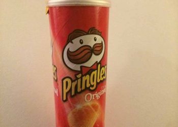 Tro cốt của nhà phát minh Pringles chứa trong ống khoai tây chiên - 2