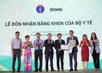 Amway Việt Nam lần thứ 2 đón nhận bằng khen của Bộ Y tế