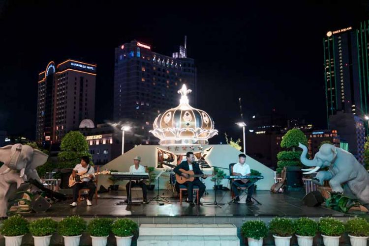 Ưu đãi mới với trải nghiệm thật sôi động tại Khách sạn Rex Sài Gòn - 5