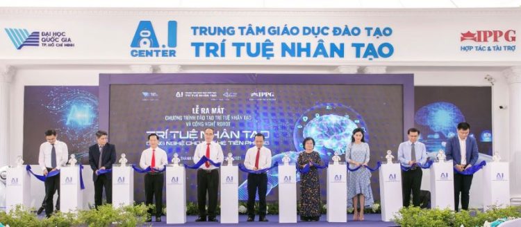 Khai trương Trung tâm giáo dục đào tạo Trí tuệ Nhân tạo (AI) tại Đại học Quốc Gia TP.HCM