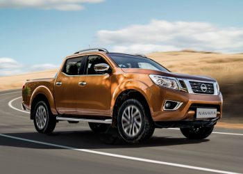 Nissan Navara ưu đãi 50% phí trước bạ đến hết 30/4