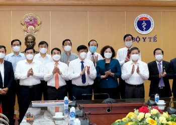 Ngành ngân hàng ủng hộ 160 tỷ đồng mua vaccine phòng COVID-19