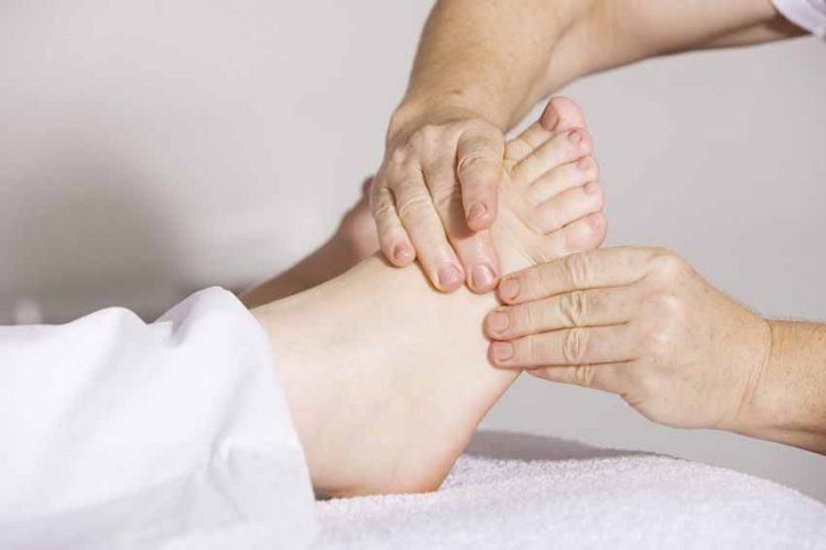 Những bệnh phổ biến có triệu chứng khó nhận biết - 8