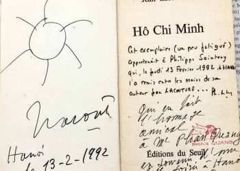 Cụ Hồ thức tỉnh, khi mọi người ngủ quên